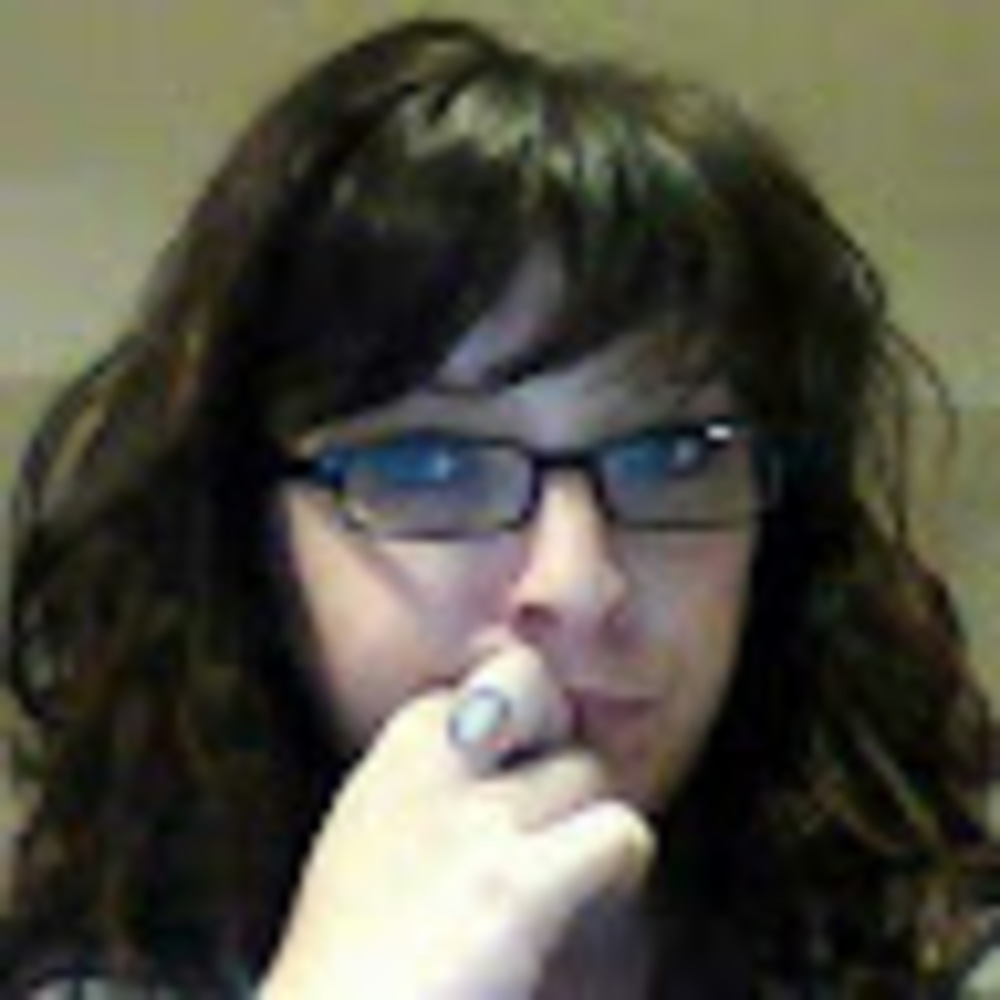 Meet your Posher, Adrienne